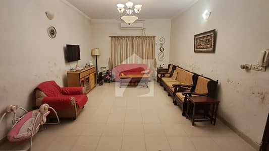 Well Maintained House Of 10 Marla Is Available For Sale In Askari 10 C Sector