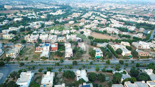 بحریہ ٹاؤن - طلحہ بلاک بحریہ ٹاؤن سیکٹر ای,بحریہ ٹاؤن,لاہور میں 10 مرلہ رہائشی پلاٹ 1.3 کروڑ میں برائے فروخت۔