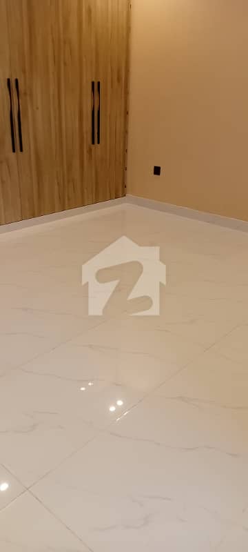ایف ۔ 11/4 ایف ۔ 11,اسلام آباد میں 8 کمروں کا 1 کنال مکان 18.5 کروڑ میں برائے فروخت۔