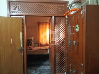 شیرشاہ کالونی - راؤنڈ روڈ لاہور میں 3 کمروں کا 3 مرلہ مکان 1.3 کروڑ میں برائے فروخت۔