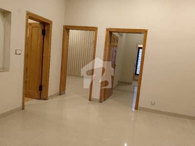 ایف ۔ 11 اسلام آباد میں 2 کمروں کا 10 مرلہ زیریں پورشن 1.1 لاکھ میں کرایہ پر دستیاب ہے۔