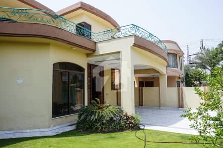 Exquisite 1 Kanal Luxury Bungalow for Rent in DHA Phase 3 Y Block