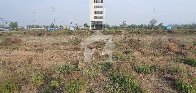 8 MARLA MAIN ROAD COMMERCIAL FOR SALE