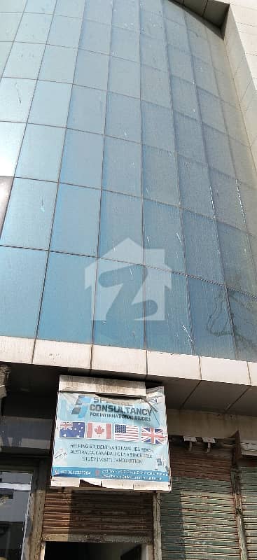بدر کمرشل ایریا ڈی ایچ اے فیز 5,ڈی ایچ اے ڈیفینس,کراچی میں 5 مرلہ Studio دفتر 1.2 لاکھ میں کرایہ پر دستیاب ہے۔