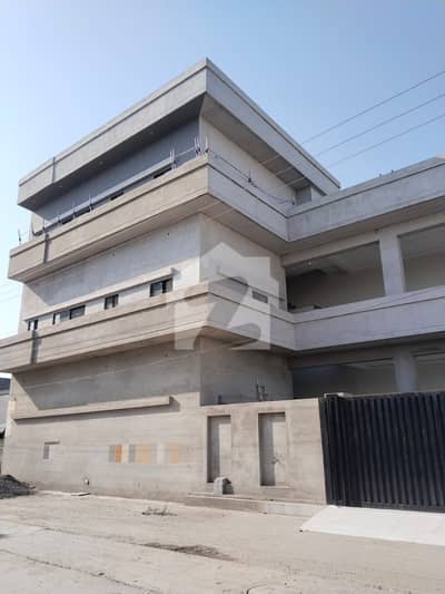 4 Kanal Double Story Building For Rent in Ferozpur Road Near Gajju Matta for Multinational Company, Call Center, Software House, School College, Werehouse Other Commercial Actrivities