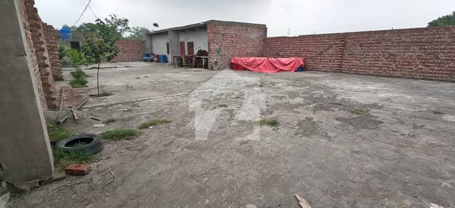 A Main Double Road Warehouse Of 25 Marla In Rs. 28000000