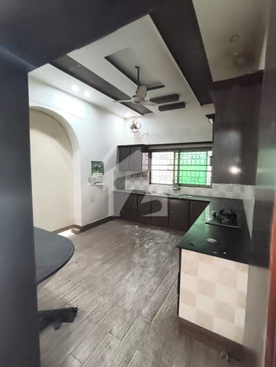 FLAT AVAILABLE FOR STUDENTS
