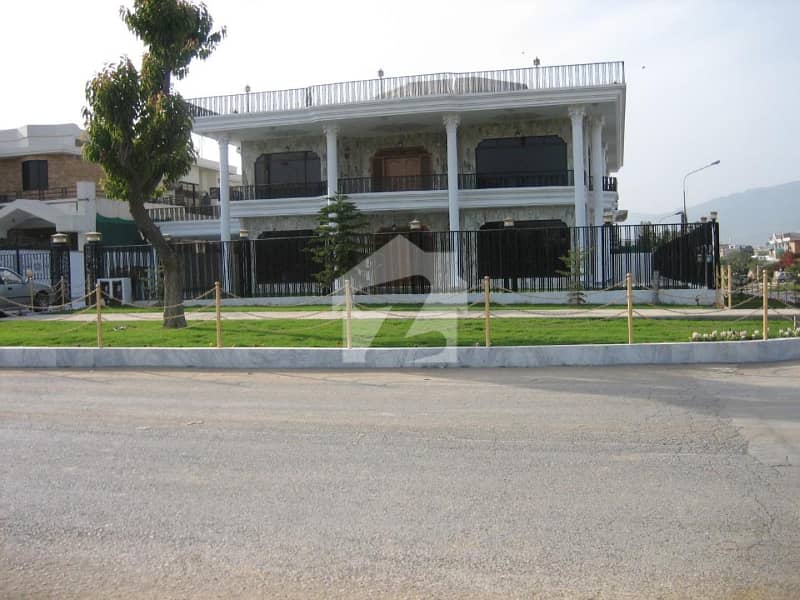 Corner 1000 Sqyrd Main Double Road Corner 1000 Sqyrd Main Double Road