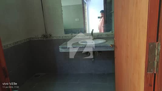 28 Marla Lower Portion Rent For Avalible In Dha Phase 2