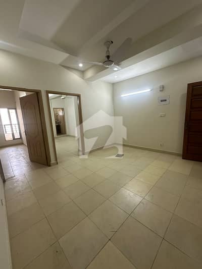 MULTI TRANSFER ( ALSO BANK LOAN APPROVED) 2 BED FLAT FOR SALE