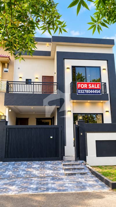 5 MARLA ELEGANT HOUSE FOR SALE IN KHAYABAN E AMEEN LAHORE. 5 MARLA ELEGANT HOUSE FOR SALE IN KHAYABAN E AMEEN LAHORE.