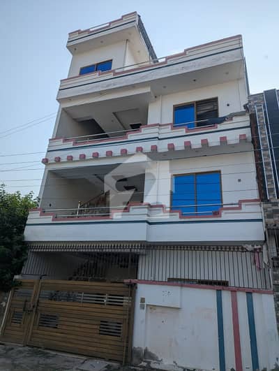 بنی گالہ اسلام آباد میں 8 کمروں کا 6 مرلہ مکان 2.5 کروڑ میں برائے فروخت۔ بنی گالہ اسلام آباد میں 8 کمروں کا 6 مرلہ مکان 2.5 کروڑ میں برائے فروخت۔