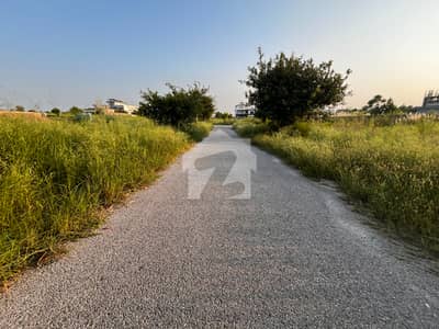 یونیورسٹی ٹاؤن ۔ بلاک ڈی یونیورسٹی ٹاؤن,اسلام آباد میں 10 مرلہ رہائشی پلاٹ 62.0 لاکھ میں برائے فروخت۔