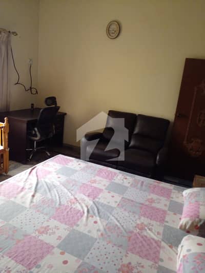 Ground+1 House 400 Sq. yd Available on Sale in Gulshan e Iqbal Block 1 Demand 8 Crore 15 Lakhs