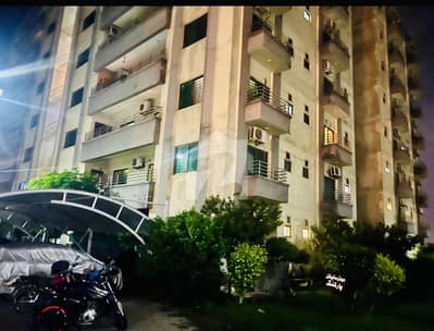 Corner Ground Floor Flat Four Beds Urgent For Sale