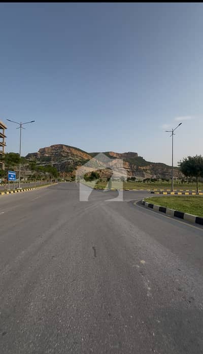1 KANAL PLOT FOR SALE IN B 17 F BLOCK