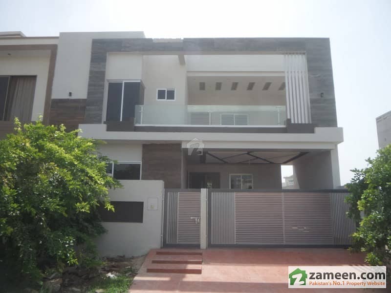 10 Marla Double Storey House Available For Sale