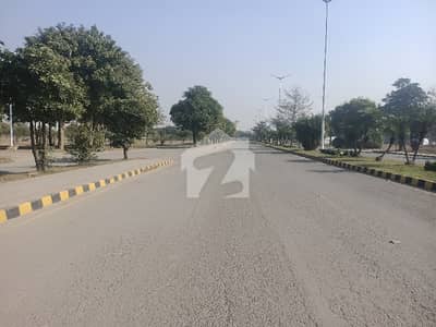بینکرس ایوینیو کوآپریٹو ہاؤسنگ سوسائٹی لاہور میں 12 مرلہ رہائشی پلاٹ 1.5 کروڑ میں برائے فروخت۔ بینکرس ایوینیو کوآپریٹو ہاؤسنگ سوسائٹی لاہور میں 12 مرلہ رہائشی پلاٹ 1.5 کروڑ میں برائے فروخت۔