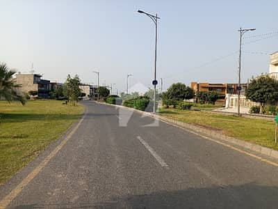 کوہِ نور سٹی فیصل آباد میں 1 کنال رہائشی پلاٹ 10.78 کروڑ میں برائے فروخت۔ کوہِ نور سٹی فیصل آباد میں 1 کنال رہائشی پلاٹ 10.78 کروڑ میں برائے فروخت۔