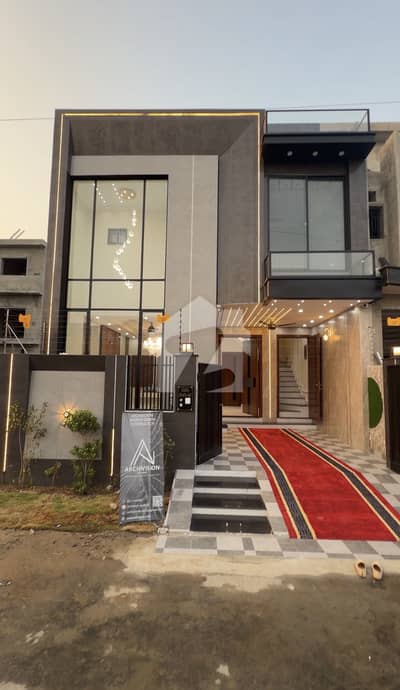 To sale You Can Find Spacious House In Central Park - Block A1