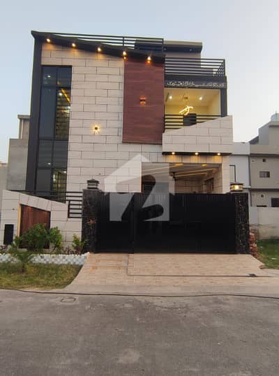 5 Marla Modern Design House For Sale In Parkview City, Lahore