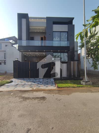 5 Marla Brand New House For Sale Park View City Lahore