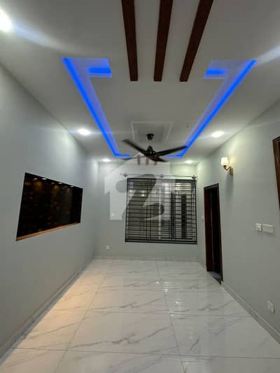 Onwer built house 4 marla vip location for sale Near to main nescom road