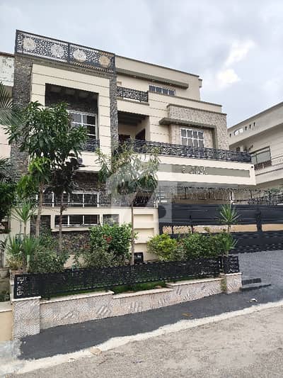 G-13/4 New Double Storey Size 35x70 Stylish House Ideal Location For Sale G-13/4 New Double Storey Size 35x70 Stylish House Ideal Location For Sale