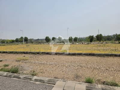 Top Notch 4 Marla Commercial Is Up For Sale On The Prime Location DHA EXPRESSWAY DHA Phase 5 Top Notch 4 Marla Commercial Is Up For Sale On The Prime Location DHA EXPRESSWAY DHA Phase 5