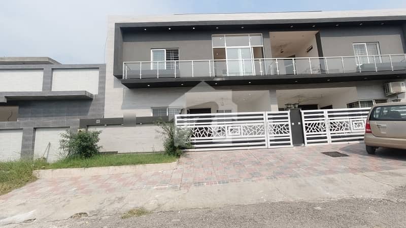 Prime Location 8 Marla House In B-17 For sale Prime Location 8 Marla House In B-17 For sale