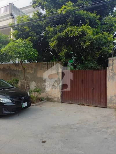 10Marla Plot For Sale 30*75 Man Road Size 35 Fit Nier Man Walton Road