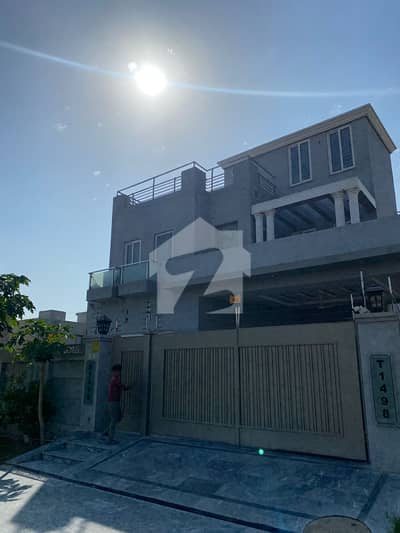 10 MARLA STRAIGHT HOUSE WITH DECENT ELEVATION FOR SALE IN DHA PHASE 7