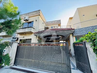 10 Marla House Available For Sale In Bahria Town Phase 3 Nearest Park And Majid And Market