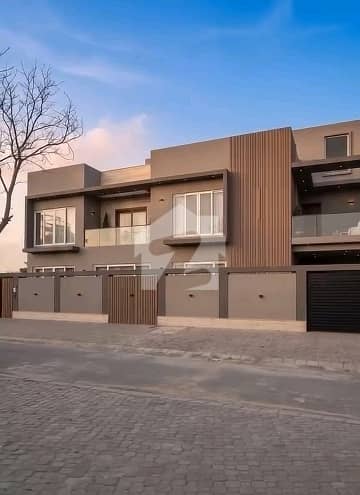 A Prime Location House Of 600 Square Yards In Karachi