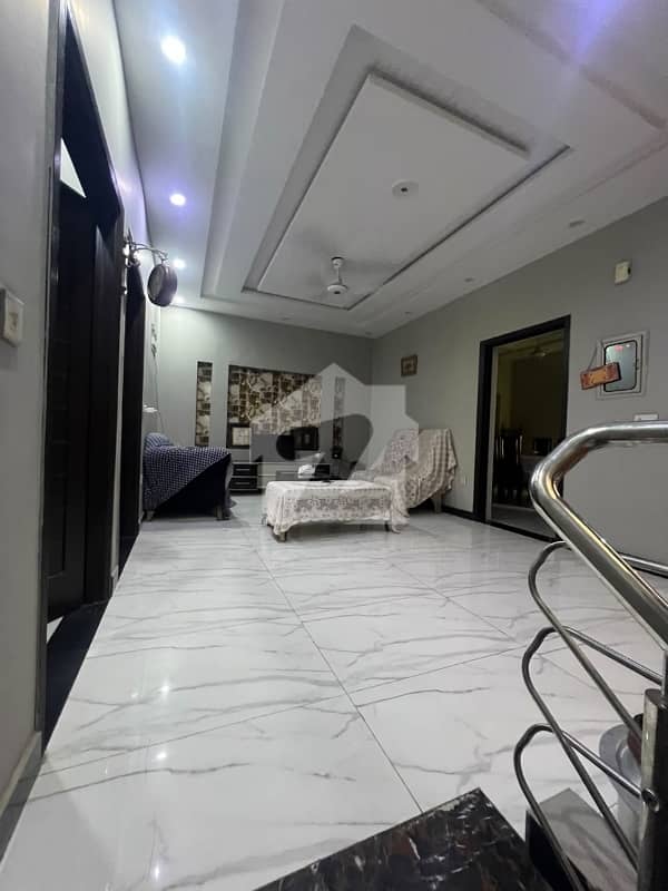 5 Marla Prime Location House Available For Sale 5 Marla Prime Location House Available For Sale