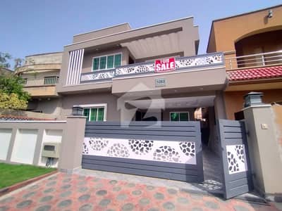 10 Marla House Available For Sale In Bahria Town Phase 4