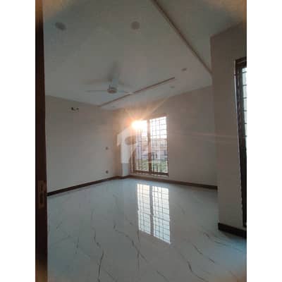 Upper Portion For Rent, Prime Location