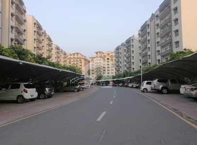 10 Marla Flat Ideally Situated In Askari 11
