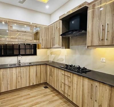 8 marla ground portion For rent In Faisal town