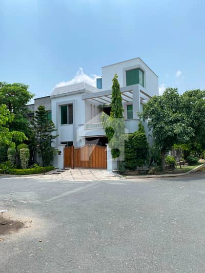 8 MARLA LUXURY CORNER HOUSE FOR SALE | TWO-SIDE OPEN | PRIME LOCATION | BAHRIA TOWN LAHORE 8 MARLA LUXURY CORNER HOUSE FOR SALE | TWO-SIDE OPEN | PRIME LOCATION | BAHRIA TOWN LAHORE