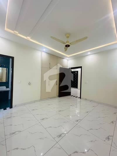 10 Marla House for Rent in Nargis Block, Bahria Town Lahore