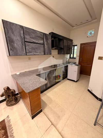 8 marla single portion avaliable for rent all facilities available