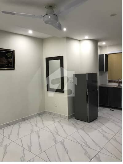 Semi Furnished Office Area 600 Square Feet Available For Rent Corporate Office On Main Boulevard Road Gulberg 3 Lahore