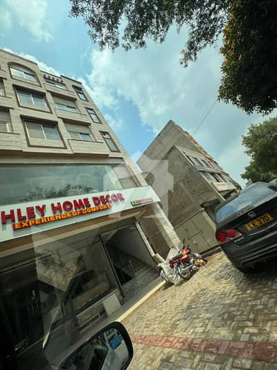 5 MARLA BUILDING FOR SALE IN SECTOR C BAHRIA TOWN LAHORE
