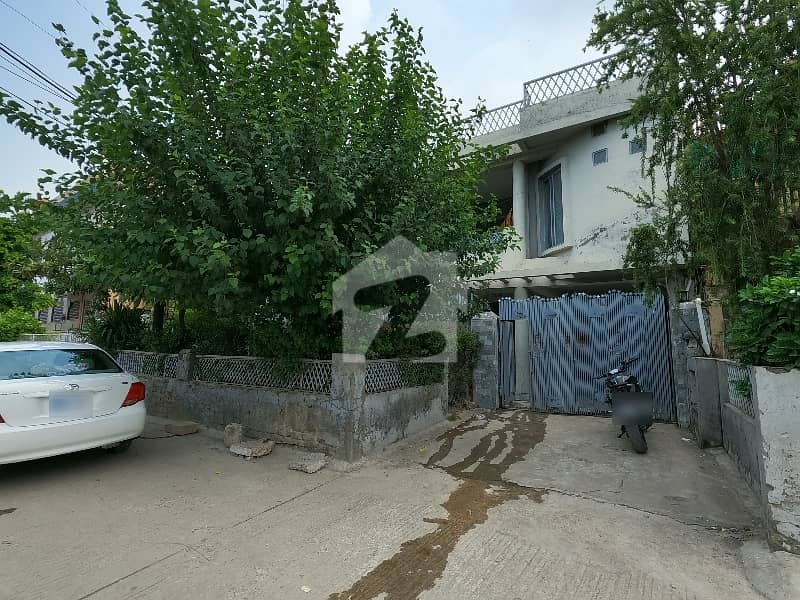 خیابانِ سرسید راولپنڈی میں 7 کمروں کا 12 مرلہ مکان 7.25 کروڑ میں برائے فروخت۔ خیابانِ سرسید راولپنڈی میں 7 کمروں کا 12 مرلہ مکان 7.25 کروڑ میں برائے فروخت۔