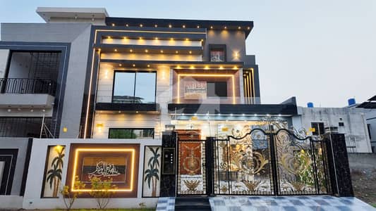 Prime Location House For sale Is Readily Available In Prime Location Of Central Park - Block A