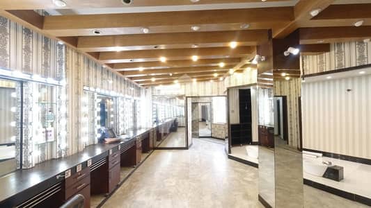بنی گالہ اسلام آباد میں 6 مرلہ Studio دکان 1.0 لاکھ میں کرایہ پر دستیاب ہے۔