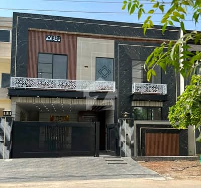 واپڈا ٹاؤن فیز 2 واپڈا ٹاؤن,ملتان میں 5 کمروں کا 10 مرلہ مکان 4.0 کروڑ میں برائے فروخت۔