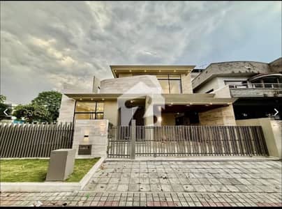 10 MARLA BRAND NEW DESIGNER HOUSE CLOSE TO CENTRAL PARK 10 MARLA BRAND NEW DESIGNER HOUSE CLOSE TO CENTRAL PARK