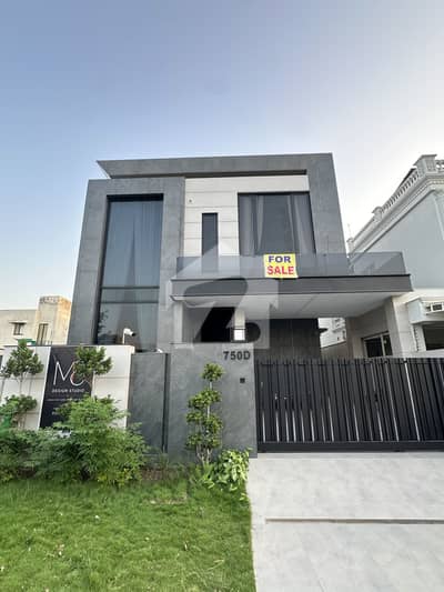 10 MARLA BRAND NEW MODERN HOUSE FOR SALE